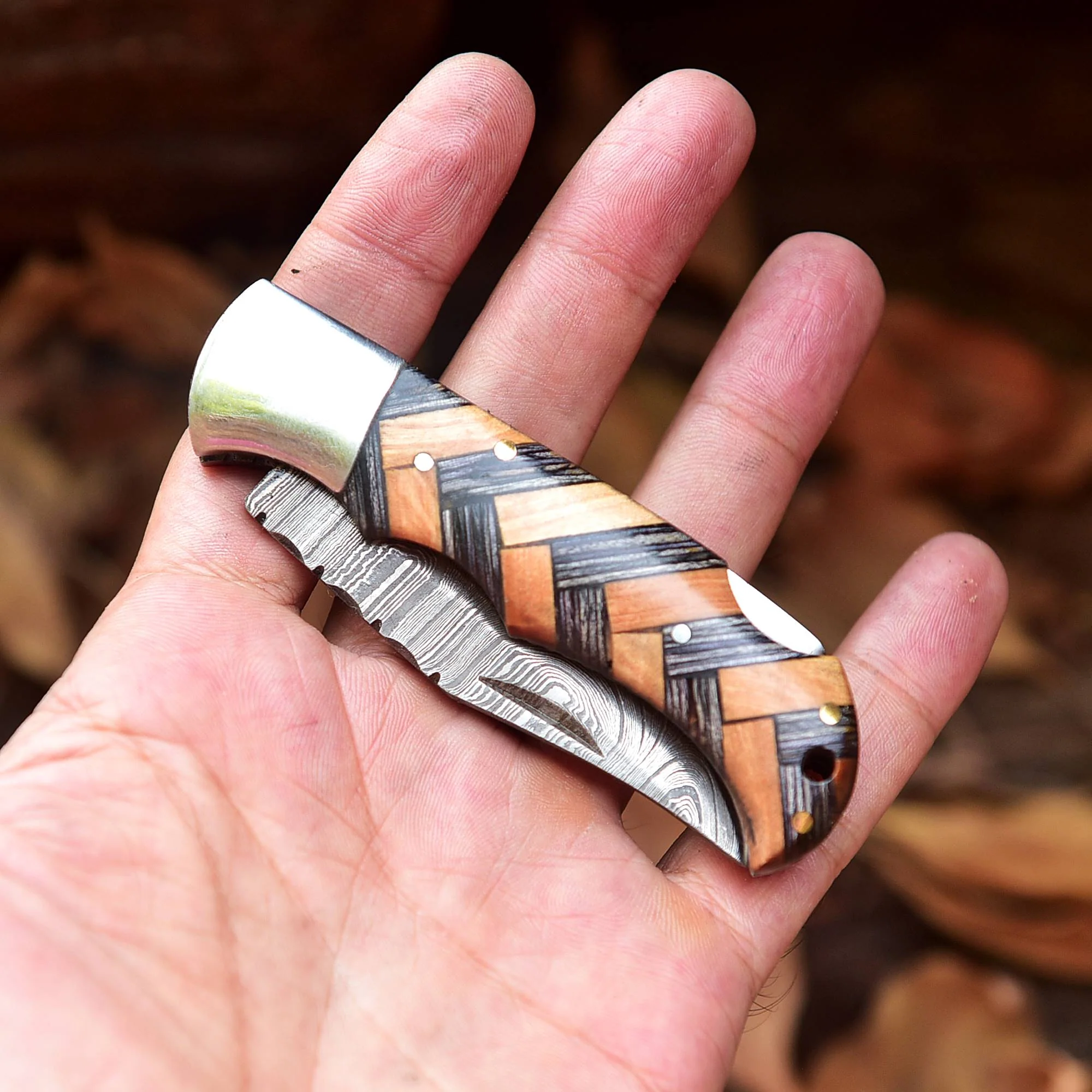 Handmade Damascus Steel Hunting Folding Knife Wood Steel Bolster Handle - Image 7