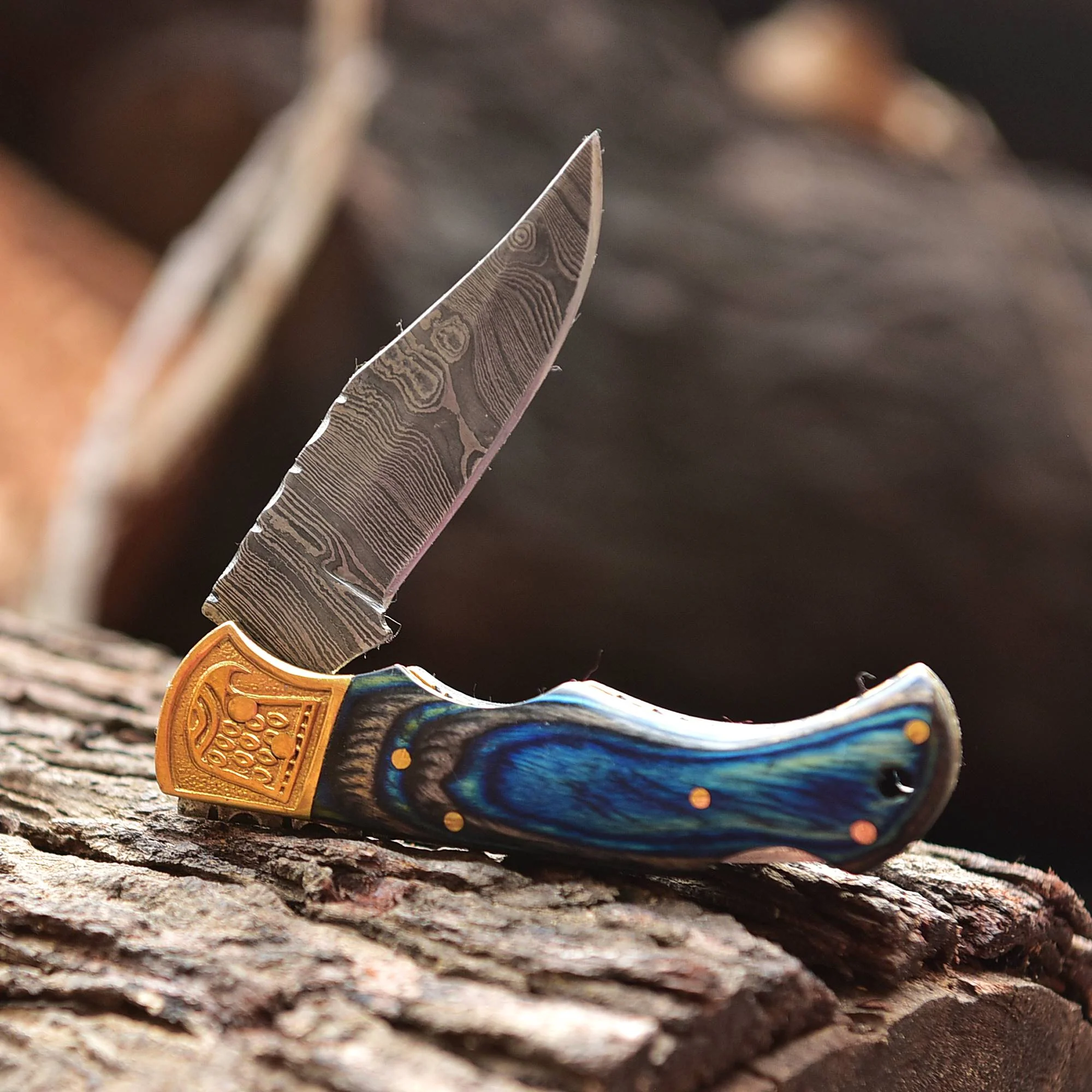 Handmade Damascus Steel Pocket Folding Blade Hunting Knife With Sheath - Image 4
