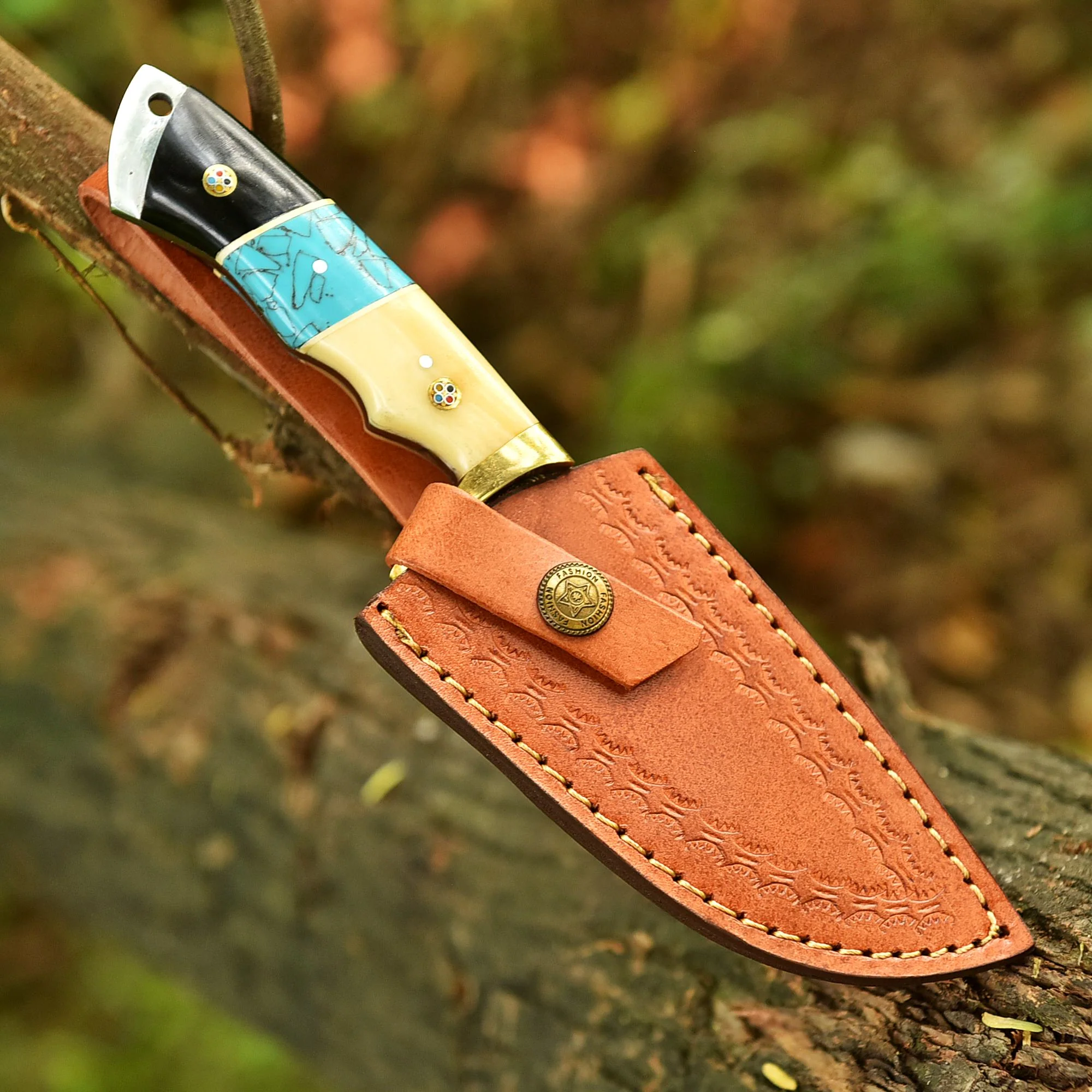 Handmade Damascus Steel Skinner Knife Camel Bone Resin Brass Guard Handle - Image 4