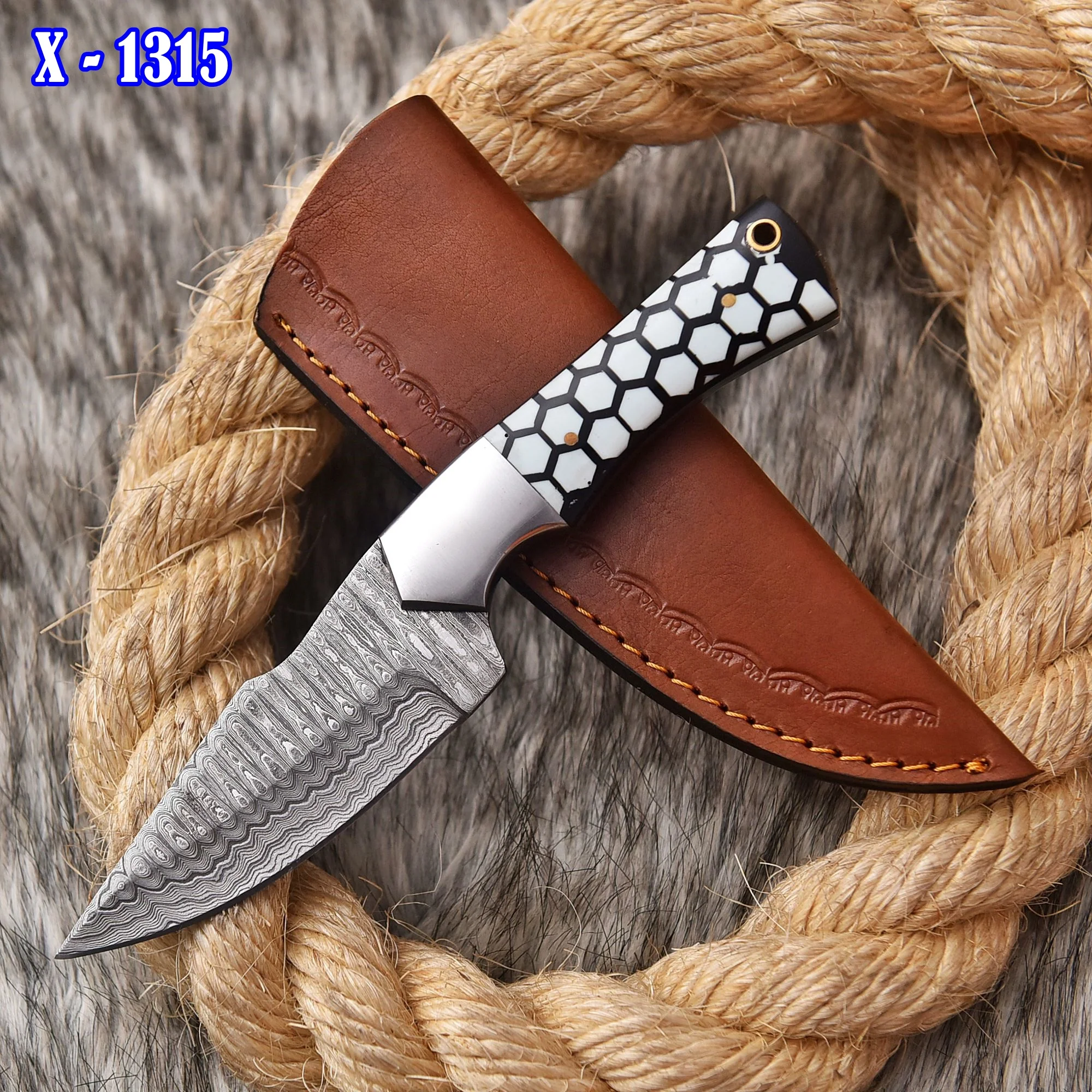 Handmade Damascus Steel Skinner Knife Resin Steel Bolster Handle Full Tang - Image 2