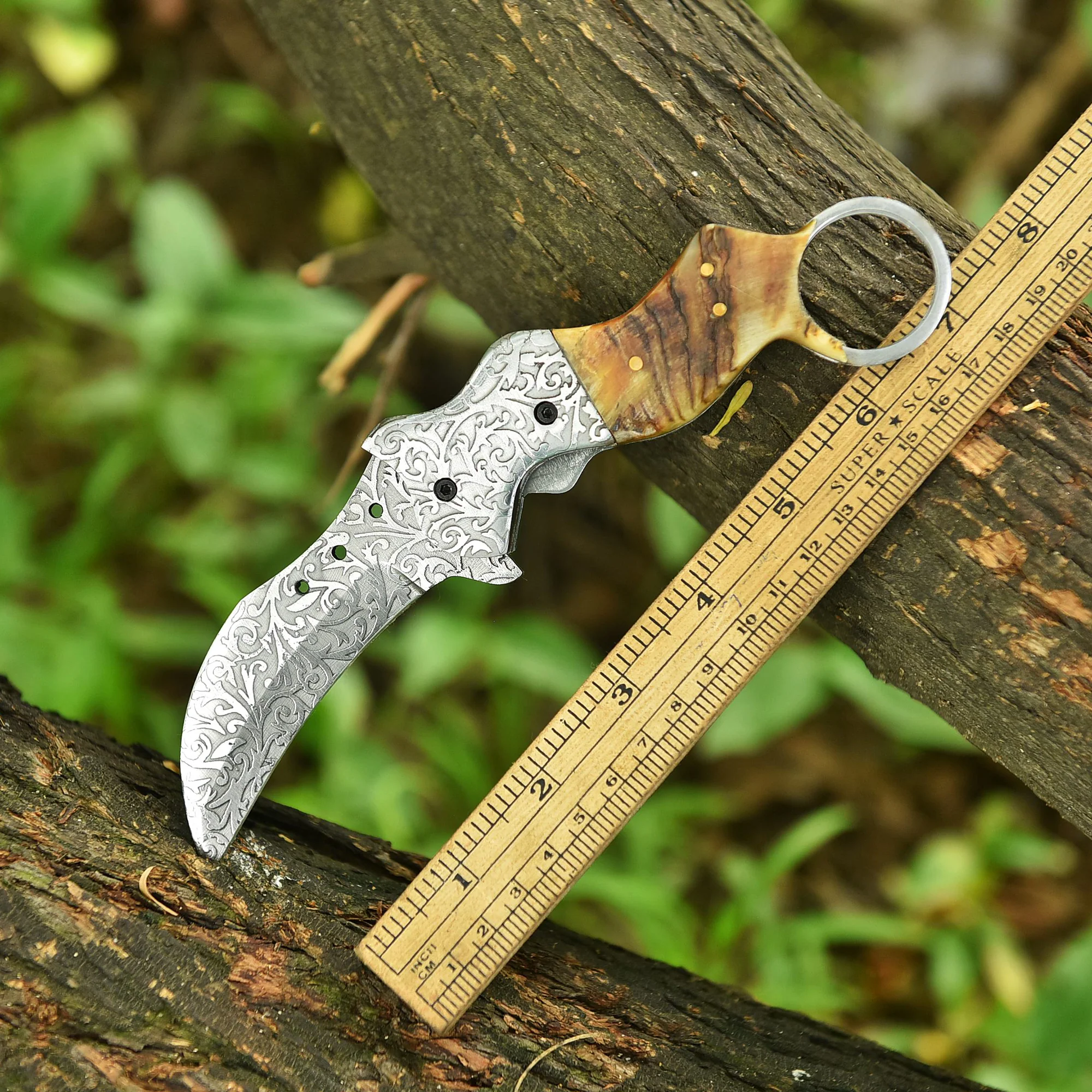 Handmade Engraved Folding Blade Pocket Knife Ram Horn Finger Ring Handle - Image 4