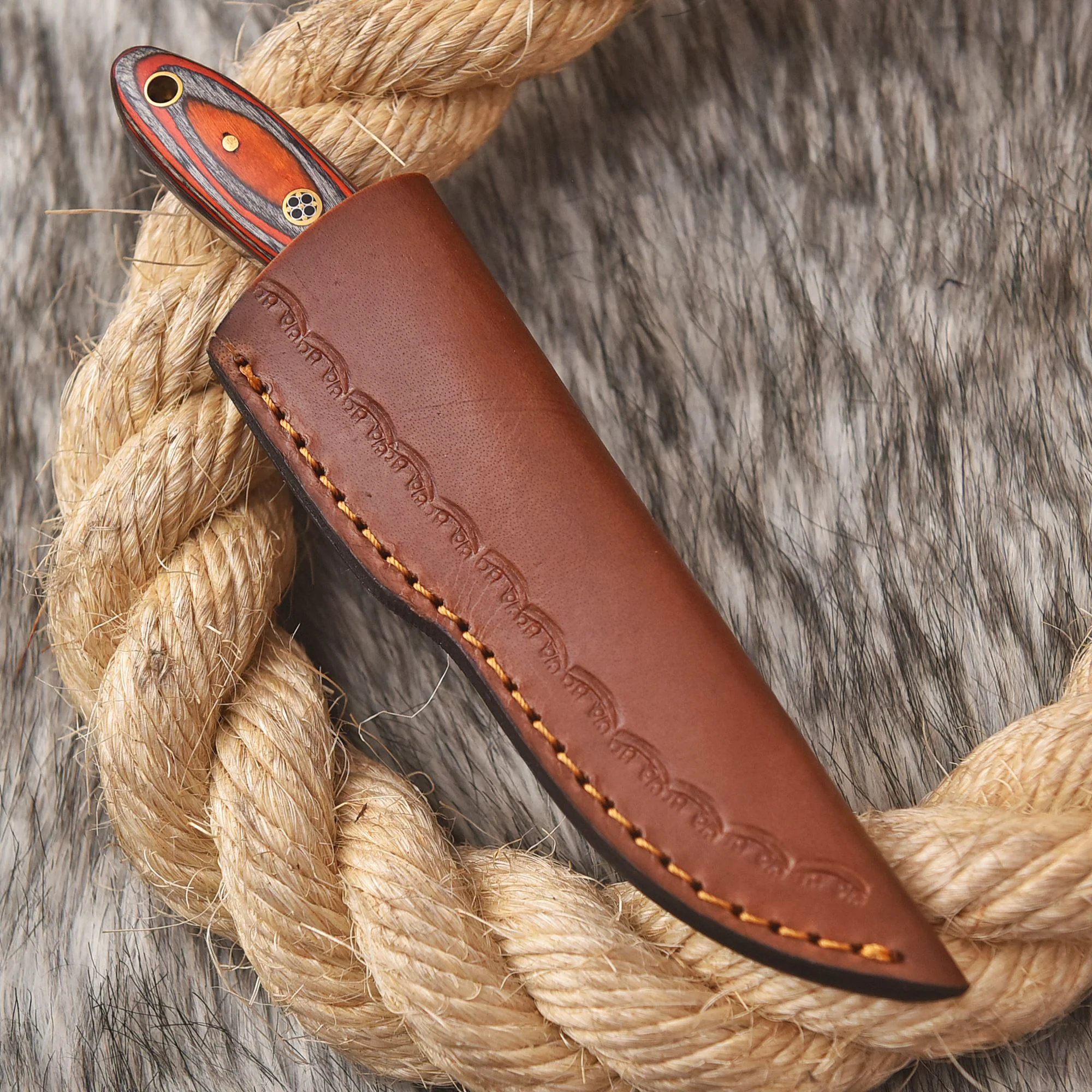 Handmade Forged Damascus Steel Full Tang Skinner Knife With Sheath - Image 5