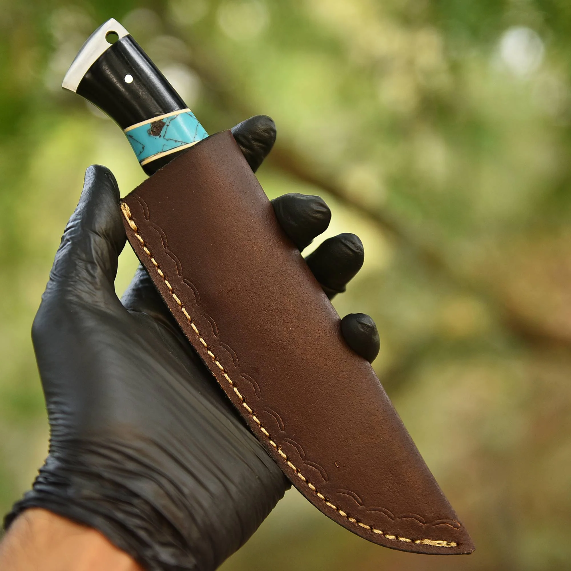 Handmade Forged Damascus Steel Gut Hook Blade Skinner Knife Resin Handle - Image 5
