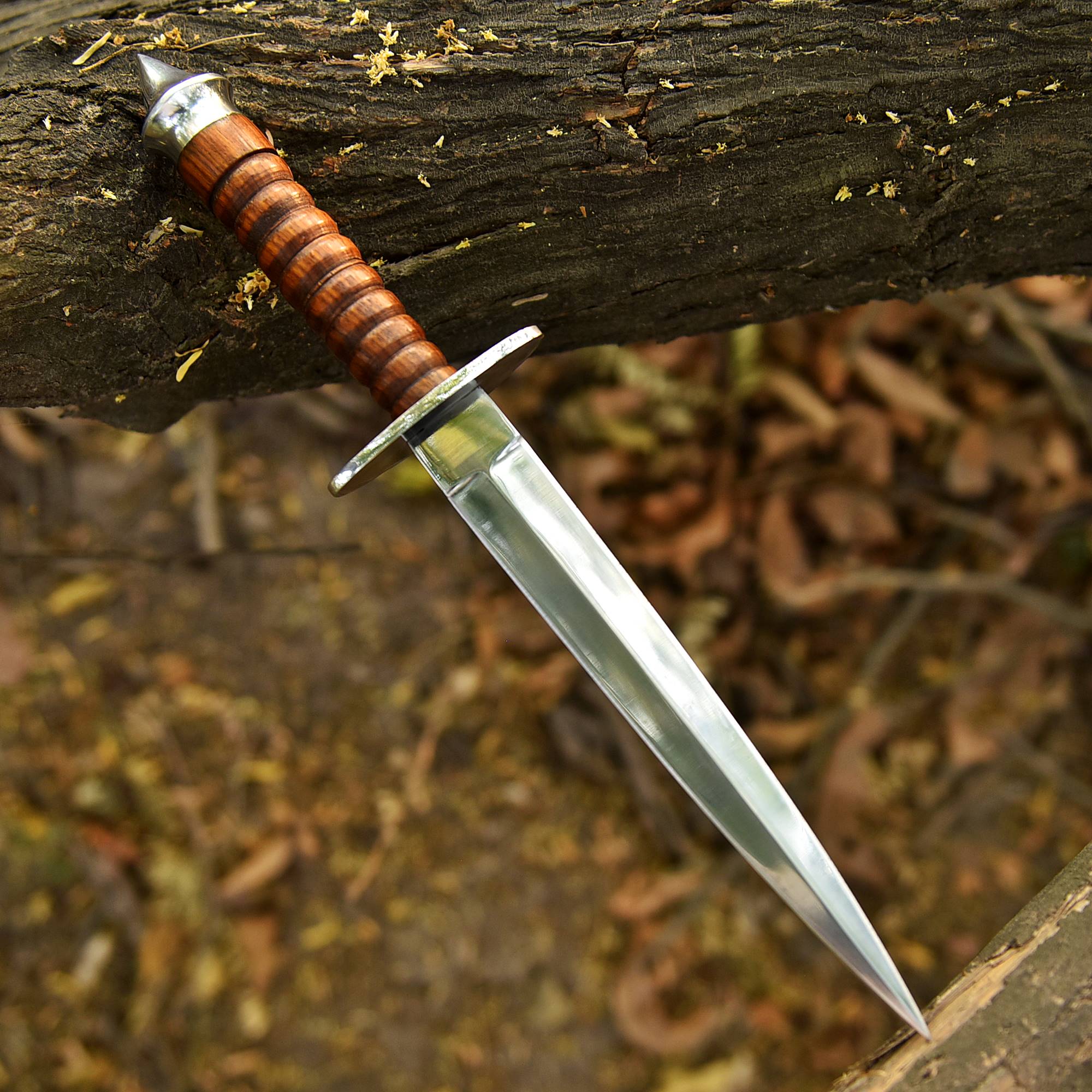 High Performance Double Edge Carbon Steel High Polish Dagger Wood Handle - Image 7
