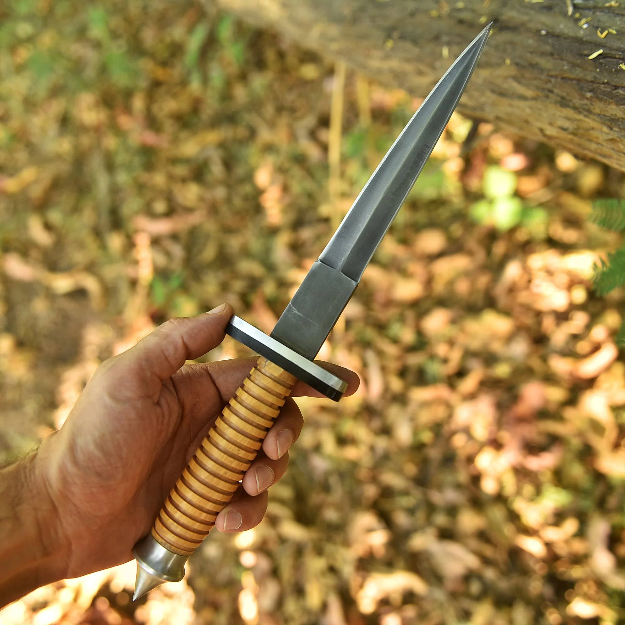 High Quality Handmade Double Edge Full Tang Dagger Knife Wood Handle - Image 3