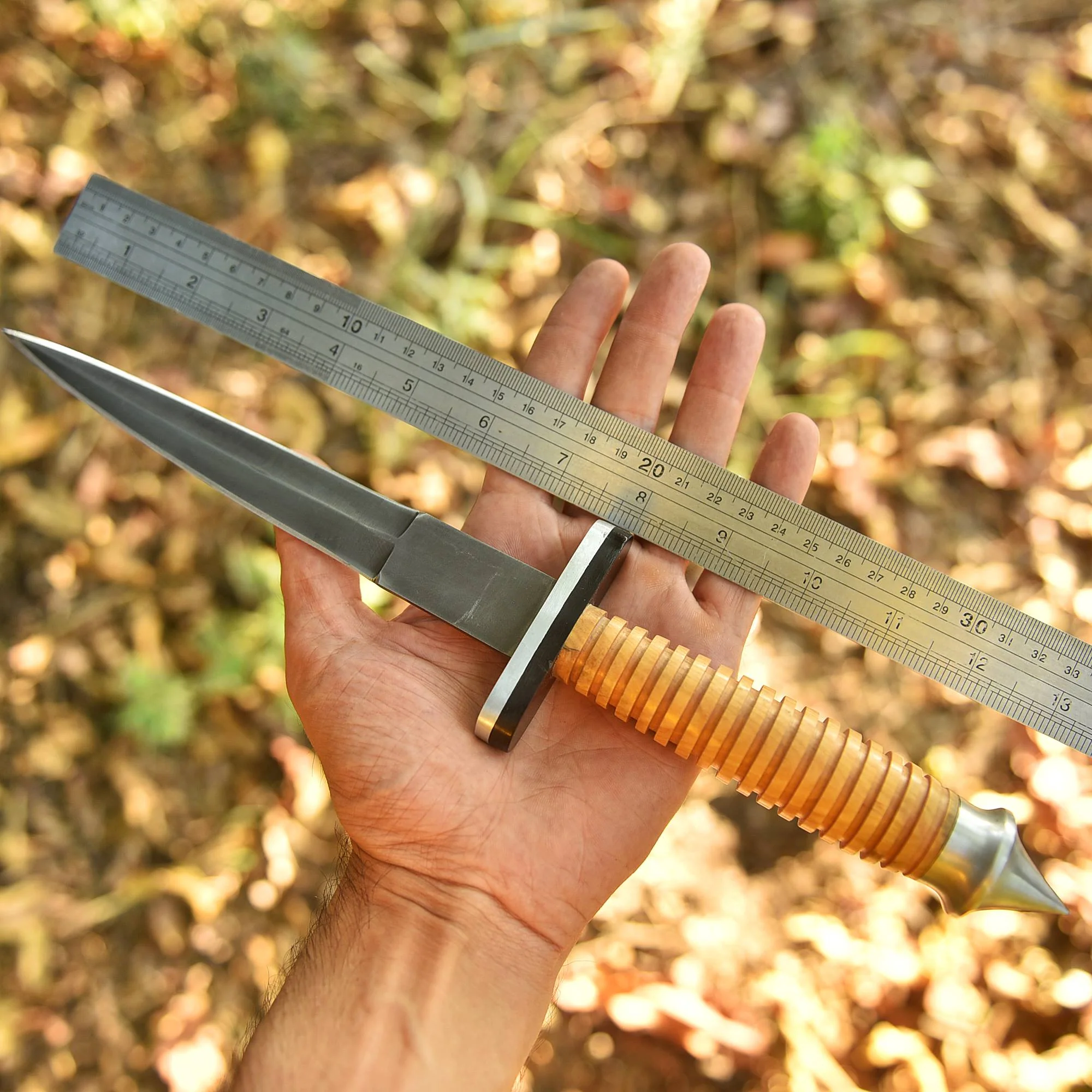 High Quality Handmade Double Edge Full Tang Dagger Knife Wood Handle - Image 4