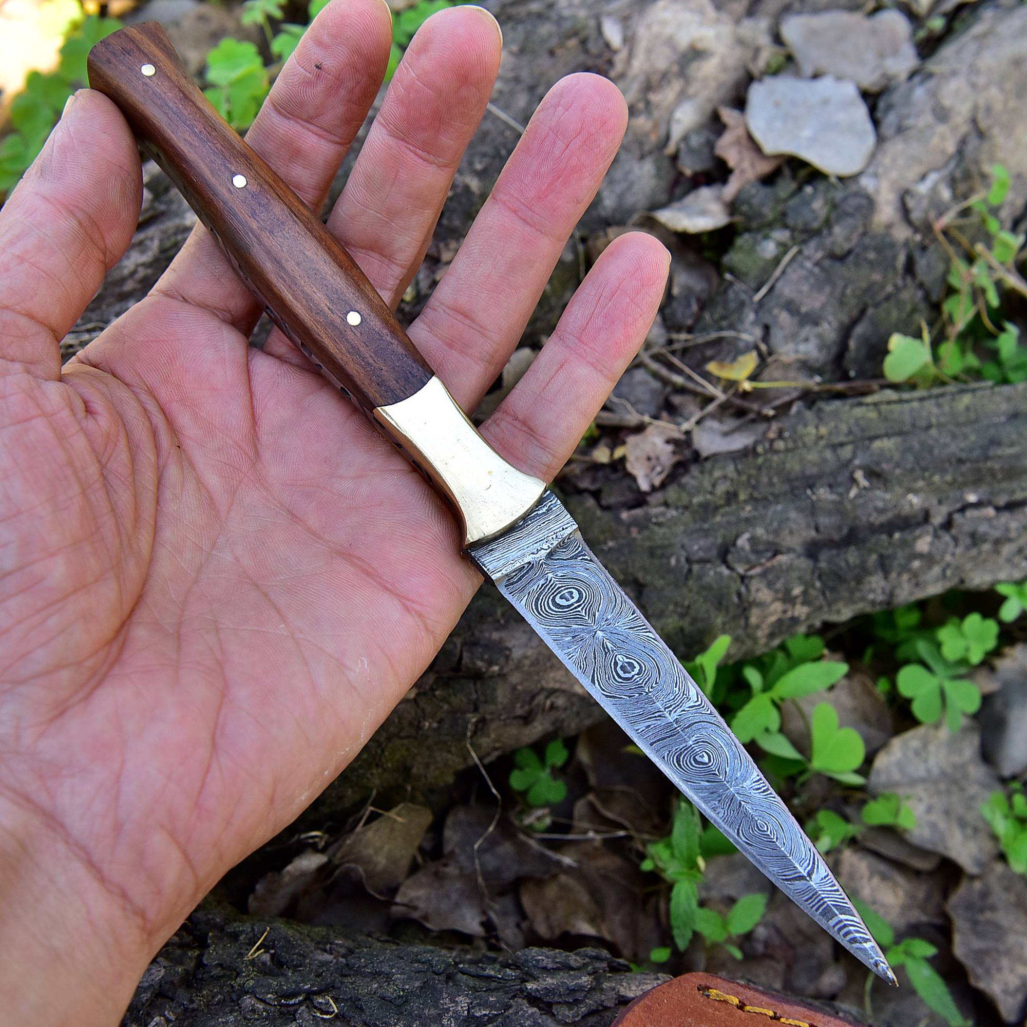 IDEAL Throwing knife Hand Forged Damascus Steel Double-Edged Boot knife with leather sheath - Image 4