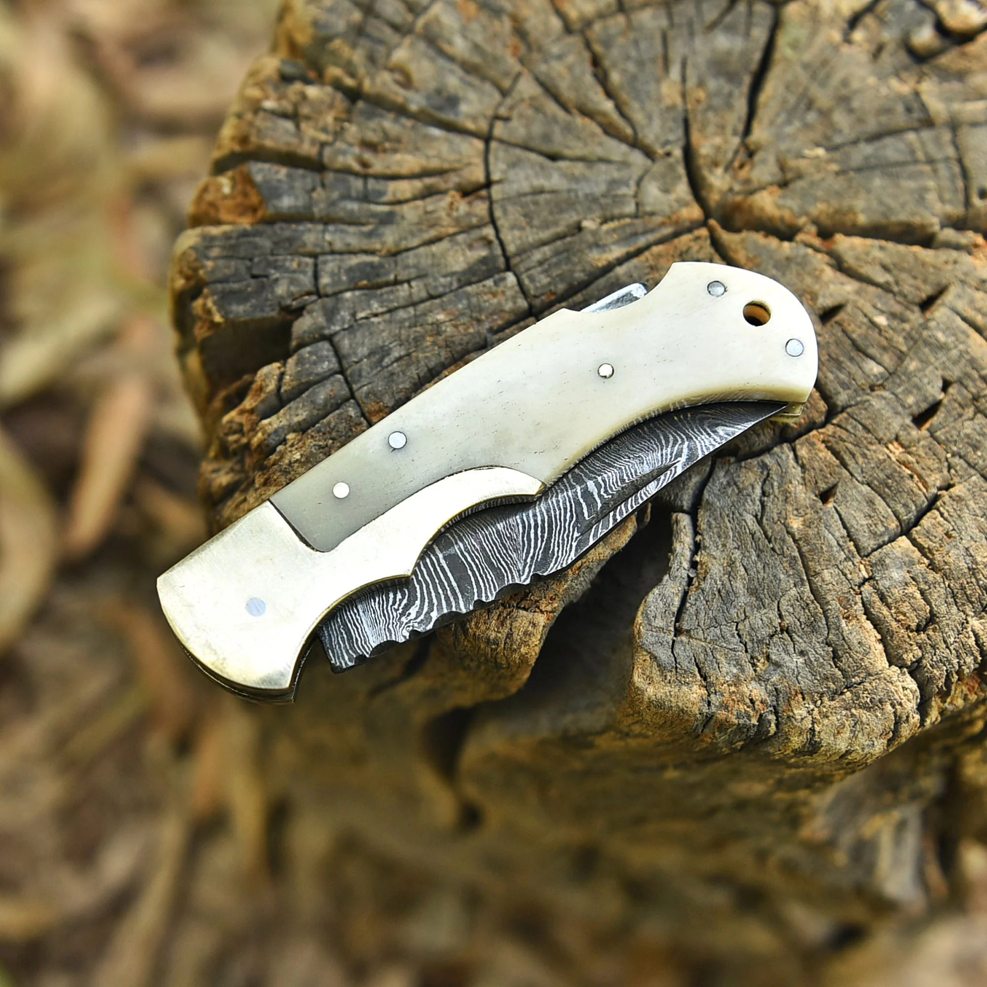 Outdoor Camping Handmade Damascus Steel Folding Blade Pocket Knife - Image 5