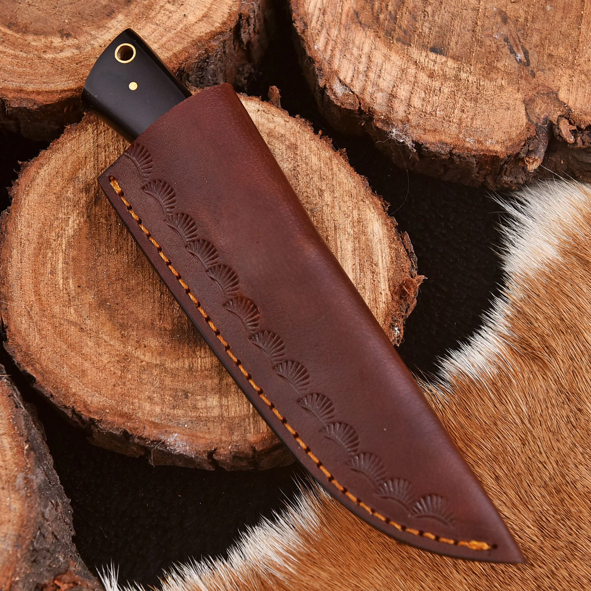 Outdoor Handmade Damascus Steel Tactical Skinner Knife Resin Handle - Image 5